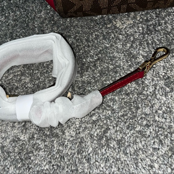 SOLD - Picture 4 of 4